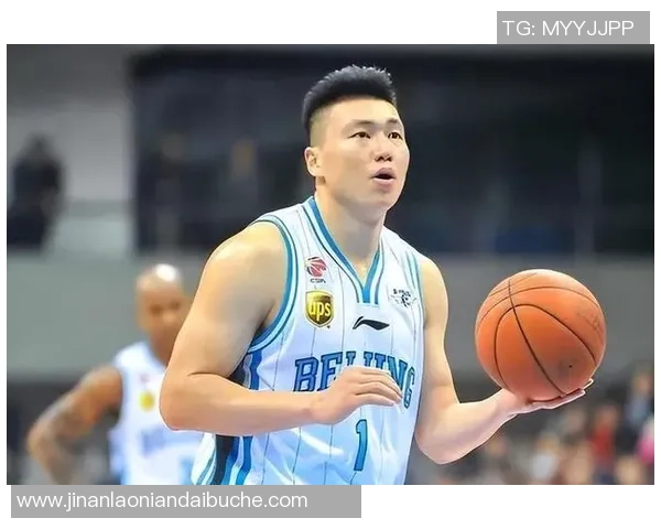 李根：从篮球场上的拼搏到生活中的坚持与奋斗之路